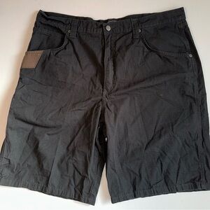 Wrangler Men’s Black Workwear Shorts Size 38 100% Cotton Utility Style